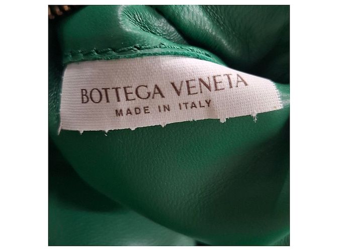 Borsa a Spalla Padded Cassette in Pelle Verde di Bottega Veneta - vista 7