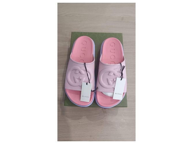 Mule Gucci Miami in gomma rosa - vista 2