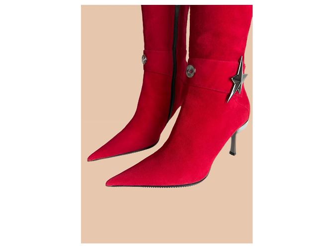 Autre Marque Stivali alti in suede rosso con decorazioni a stella - vista 3