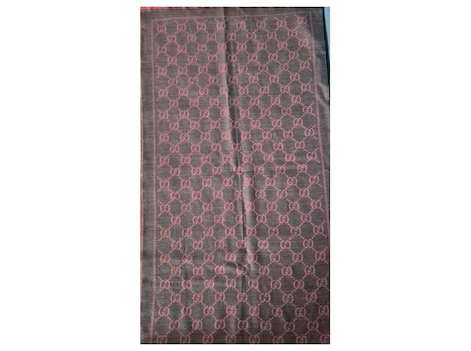 Sciarpa Gucci GG Marmont. Rosa Grigio - vista 2