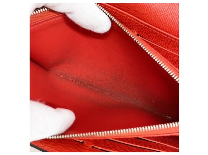 Cartera Larga Twist Epi Louis Vuitton Roja - vista 5