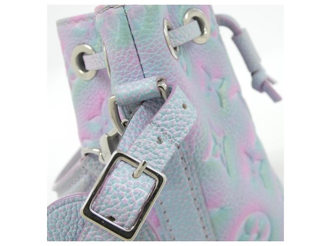 Noe Borsa a Spalla Nano Noé in Monogram Empreinte Louis Vuitton Porpora - vista 4