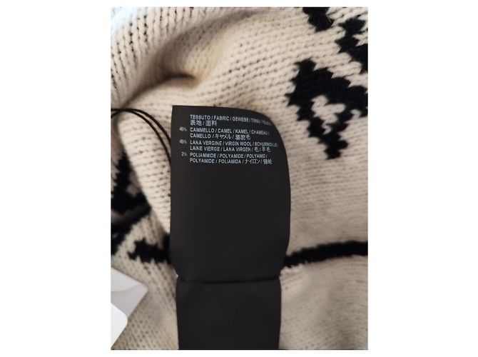 Schwarzer Wollpullover von Balenciaga, weiße Aufschriften - Ansicht 8
