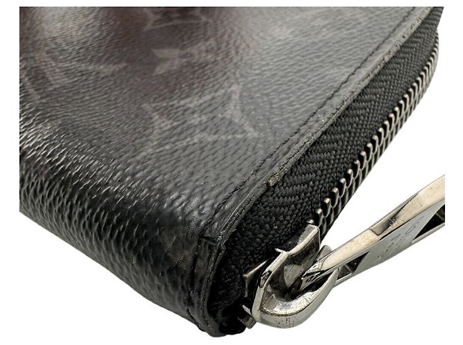 Louis Vuitton Monogram Eclipse Bi-Fold Wallet Brown Black - view 4