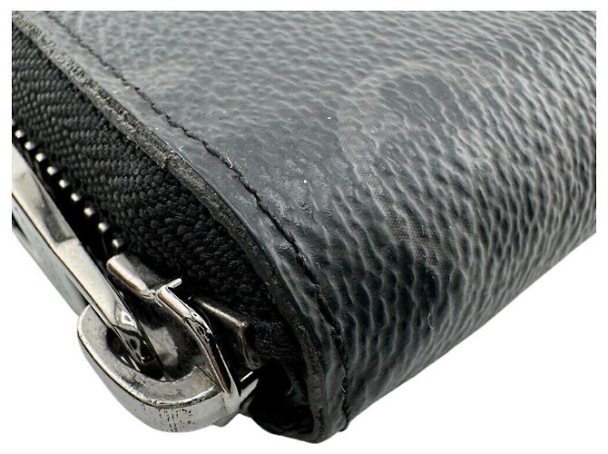 Louis Vuitton Monogram Eclipse Bi-Fold Wallet Brown Black - view 5