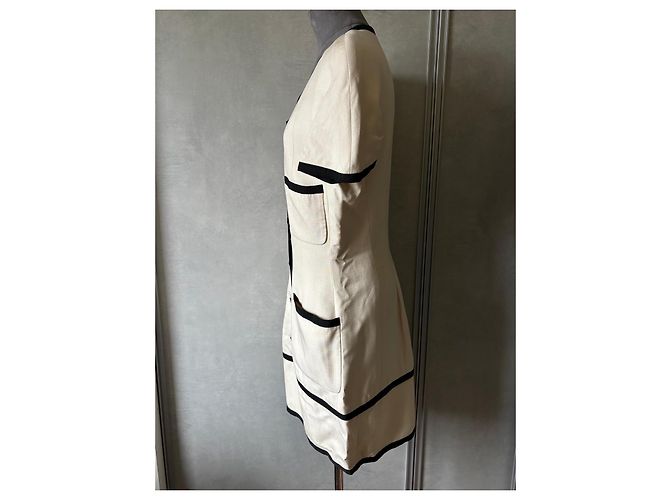 Vestido Chanel Crema de Seda y Viscosa con Botones Logo CC Crudo - vista 6