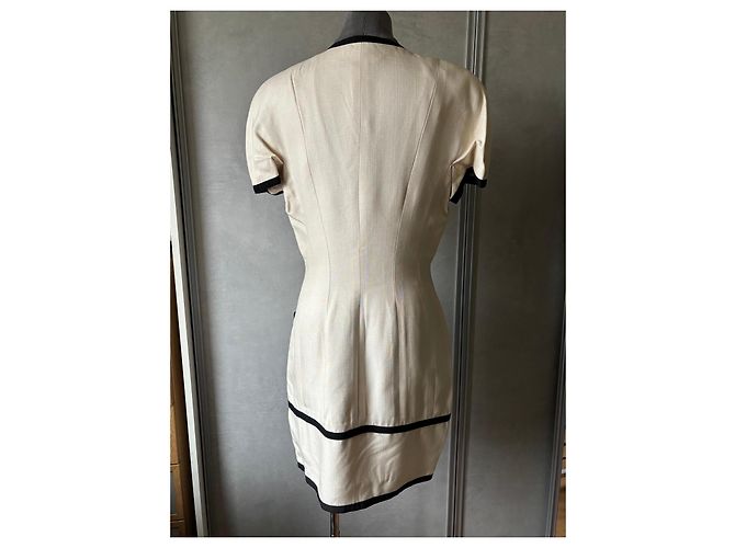 Vestido Chanel Crema de Seda y Viscosa con Botones Logo CC Crudo - vista 7