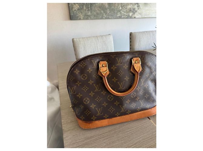 Louis Vuitton Alma Handtasche aus braunem Leder - Ansicht 11