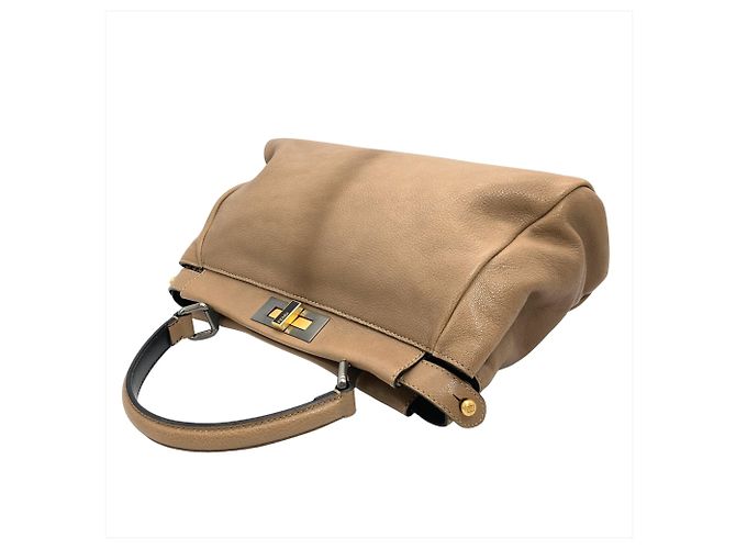 Borsa Peekaboo Medium di Fendi Cammello - vista 3