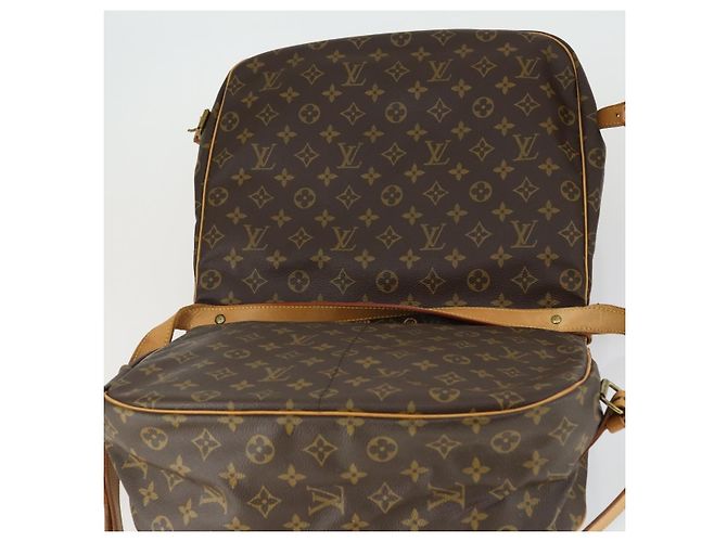 LOUIS VUITTON Bolso de Hombro Monogram Saumur 35 M42254 LV Auth bs32301 Monograma - vista 19
