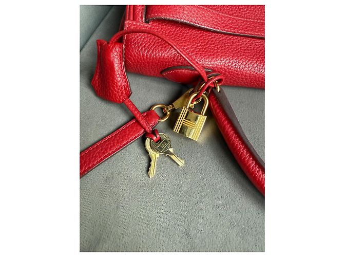 Hermès Kelly 35 in pelle Togo vermiglio con finiture oro - vista 10