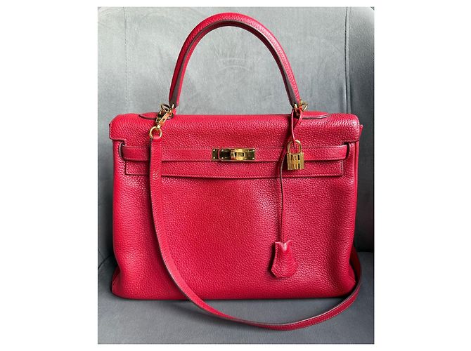 Hermès Kelly 35 in pelle Togo vermiglio con finiture oro - vista 20