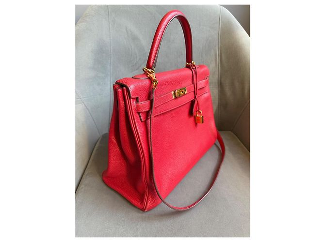 Hermès Kelly 35 in pelle Togo vermiglio con finiture oro - vista 7
