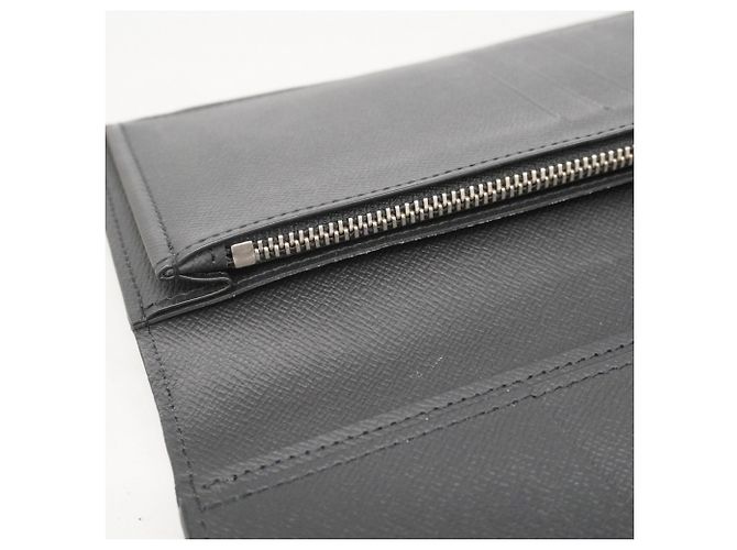 Brazza Louis Vuitton Epi Leather Long Wallet Black - view 8