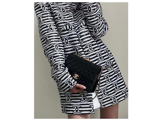 Chanel 22S Runway Sequin CC Logo Black and White Jacket FR 40 - view 8