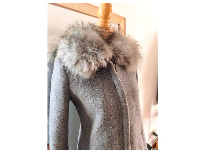 Claudie Pierlot Abrigo gris con cuello de piel - vista 2