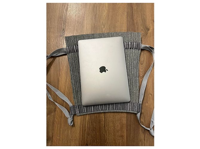 ICONIC ISSEY MIYAKE POUCH BAG - PLEATS PLEASE - view 2