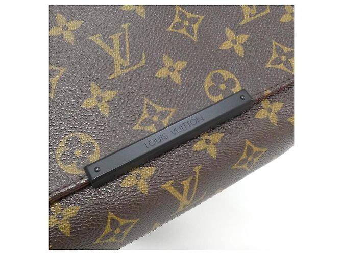 Borsa a Spalla Louis Vuitton Monogram Macassar District PM M40935 Marrone - vista 4