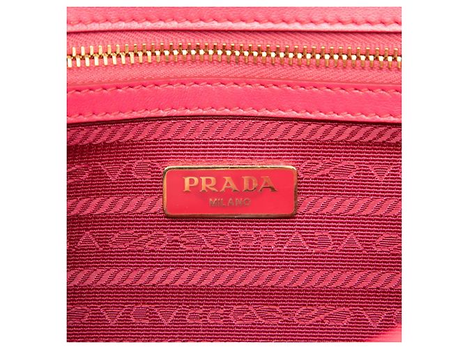 Prada Rosa Morbido Pelle Chevron Impunture Turn Lock Catena Crossbody - vista 5