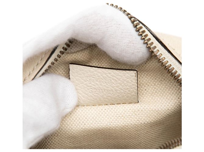 Gucci Mini Crossbody in Pelle Grana Bianca con Logo Bianco - vista 6