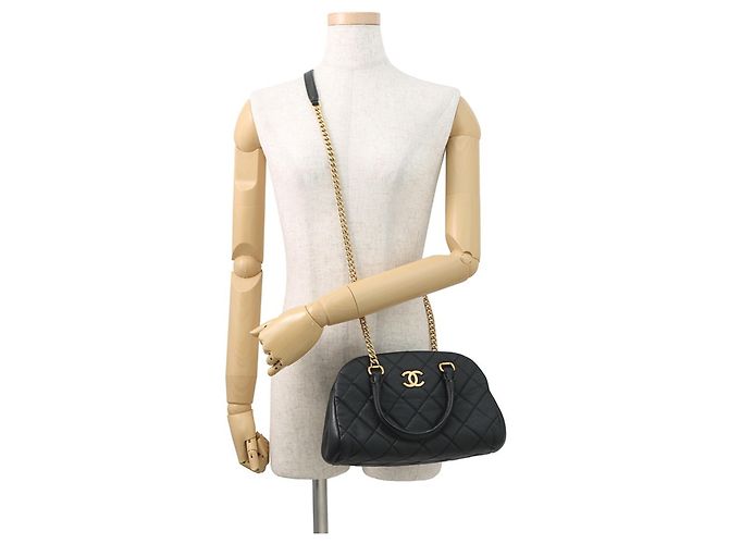 Bowling Schwarze Matelassé Schultertasche Chanel - Ansicht 5