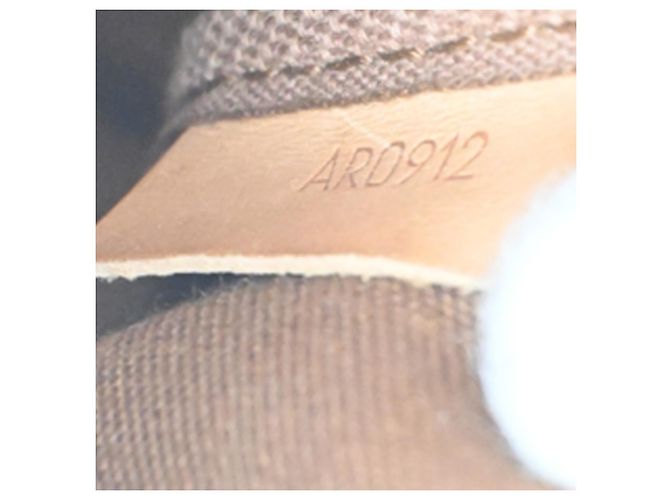 Louis Vuitton Saumur Monogram Canvas 30 Marrone - vista 5