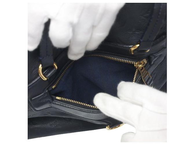 Borsa tote Lumineuse PM Monogram Empreinte Louis Vuitton Nero - vista 14