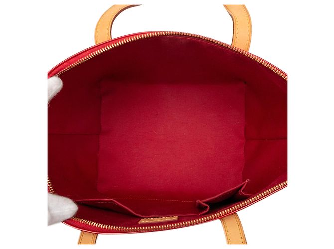 Louis Vuitton Monogram Vernis Bellevue PM Vermelho - vista 4