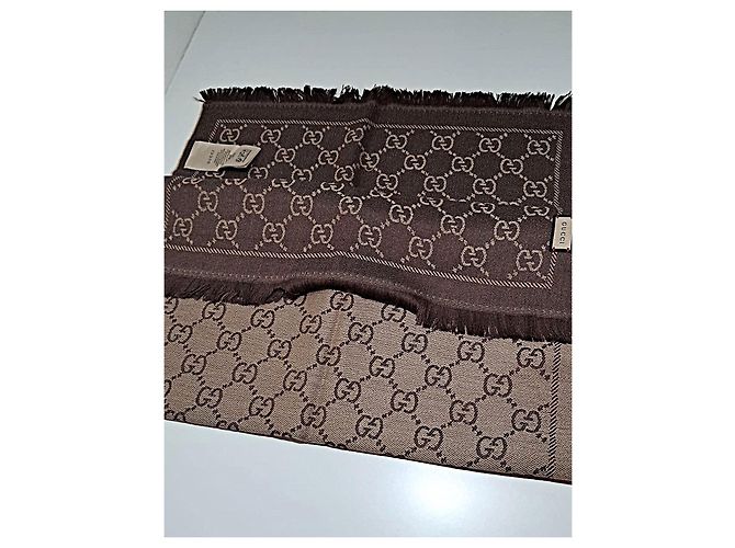 Sciarpa reversibile Gucci GG in lana marrone e beige Marrone scuro - vista 2