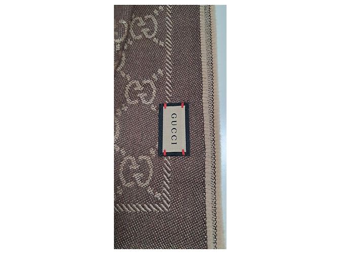Sciarpa reversibile Gucci GG in lana marrone e beige Marrone scuro - vista 9