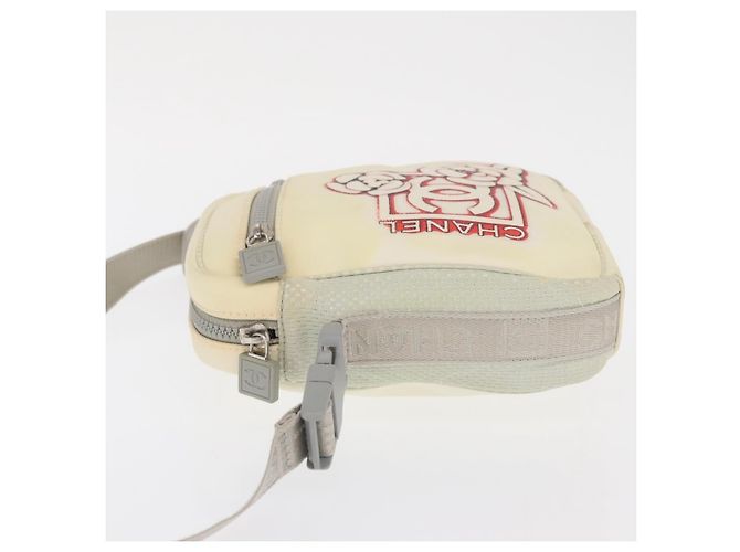 Camera Borsa a tracolla Chanel Sport Line in nylon piccola Bianco - vista 4