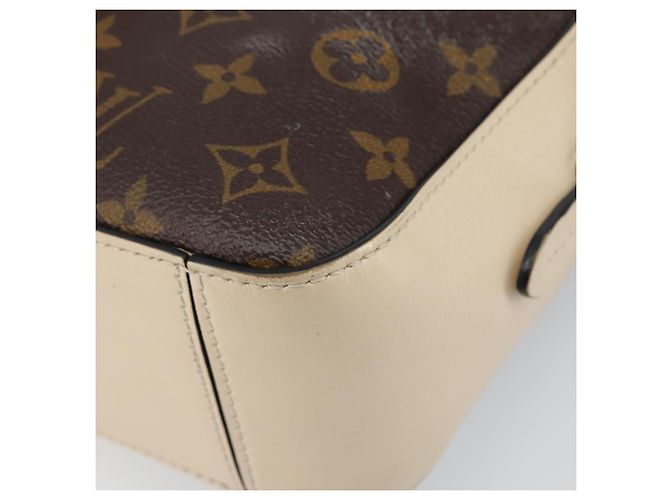 LOUIS VUITTON Borsa a Spalla Monogram Saintonge Bianca M43559 LV Auth 143616 Bianco - vista 15