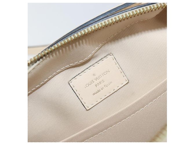 LOUIS VUITTON Borsa a Spalla Monogram Saintonge Bianca M43559 LV Auth 143616 Bianco - vista 20
