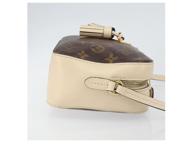 LOUIS VUITTON Borsa a Spalla Monogram Saintonge Bianca M43559 LV Auth 143616 Bianco - vista 3