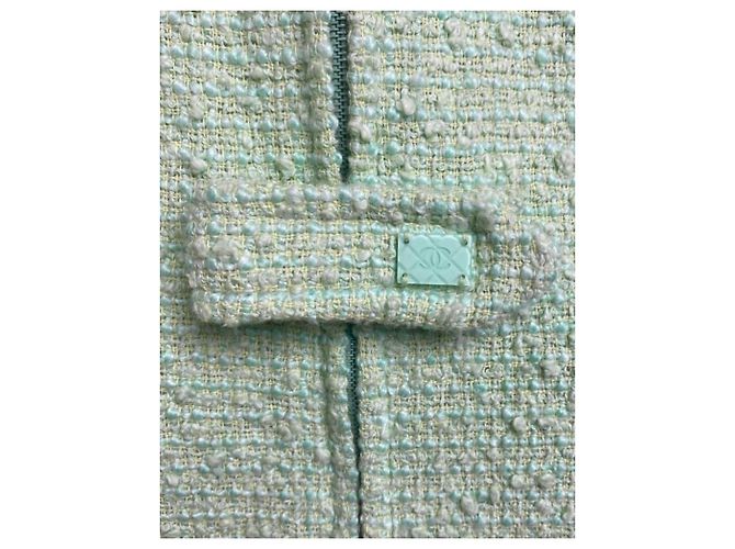 Giacca in tweed bouclé verde menta con zip e applicazioni Chanel 04C FR 42 Verde chiaro - vista 12