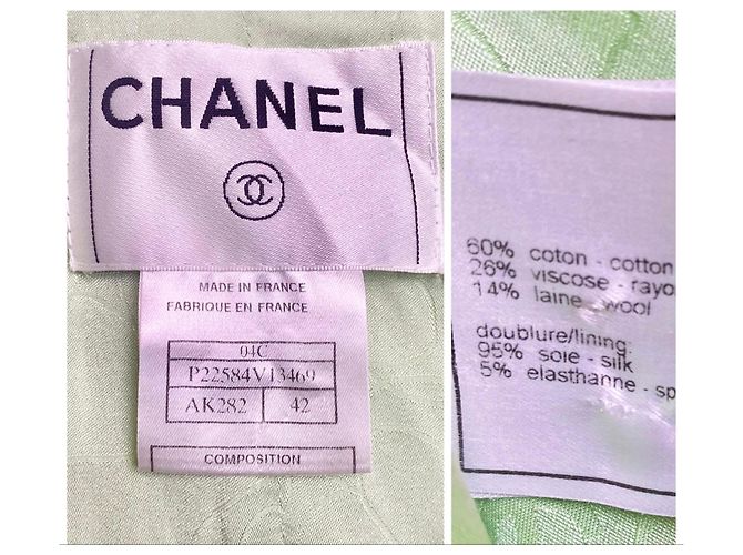Giacca in tweed bouclé verde menta con zip e applicazioni Chanel 04C FR 42 Verde chiaro - vista 15