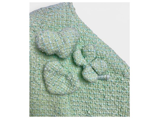 Giacca in tweed bouclé verde menta con zip e applicazioni Chanel 04C FR 42 Verde chiaro - vista 6
