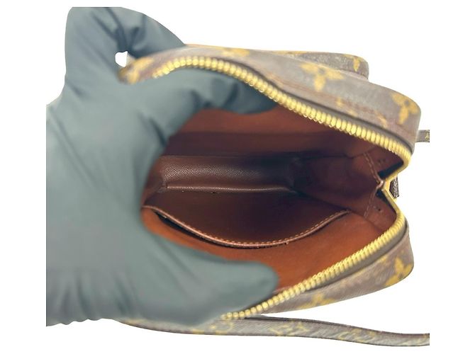 Borsa a spalla mini Pochette Monogram in pelle Louis Vuitton Marrone - vista 9