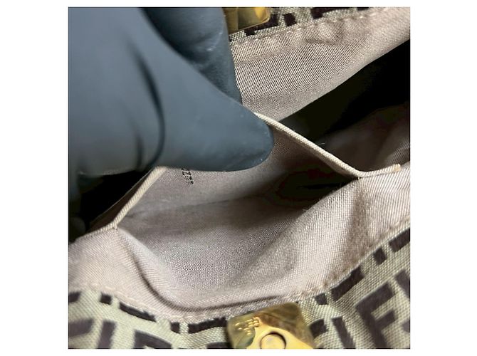 Bolsa de mão em lona e couro com logo FF Zucchino da Fendi - vista 10