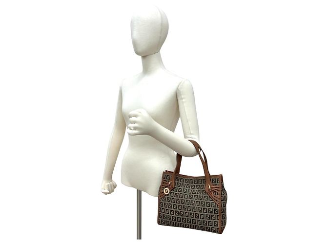 Bolsa de mão em lona e couro com logo FF Zucchino da Fendi - vista 2
