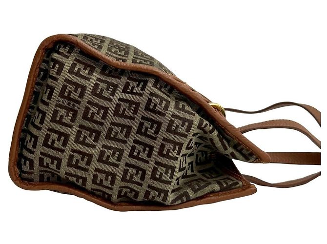 Bolsa de mão em lona e couro com logo FF Zucchino da Fendi - vista 6