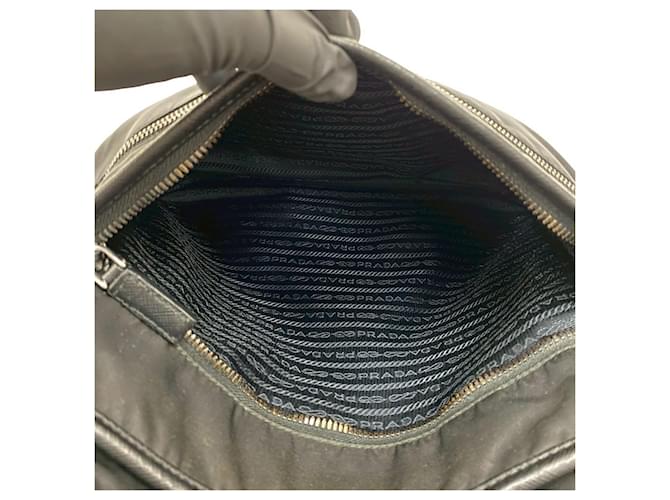 Bolsa de nylon e couro Saffiano com logo triangular Prada Preto - vista 10