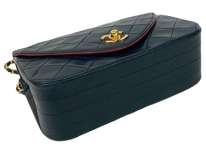 Borsa a Spalla Chanel Matelassé Coco Mark in Pelle di Agnello. Rosso Blu navy - vista 7
