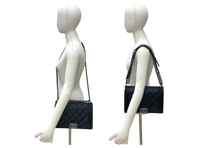 Borsa semi-spalla in pelle con catena Chanel Boy Chanel Coco Mark Nero - vista 2