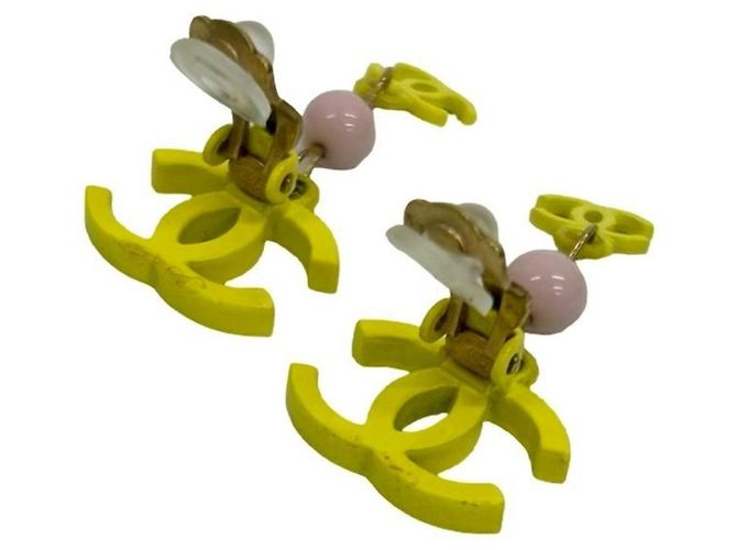 Clip-Ohrringe mit Coco Chanel-Motiv Pink Golden Gelb - Ansicht 5