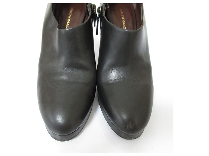 Autre Marque Bruno Magli Leder-Stiefeletten mit hohem Absatz Schwarz - Ansicht 2