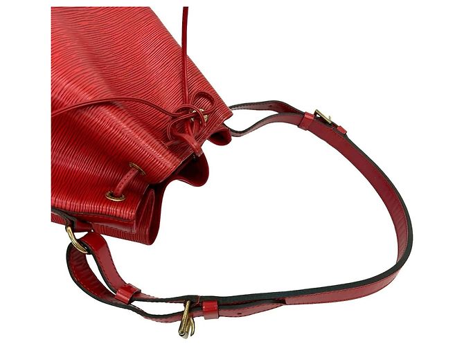 Noe Borsa semi a spalla Petit Noé in pelle Epi Louis Vuitton Rosso - vista 4