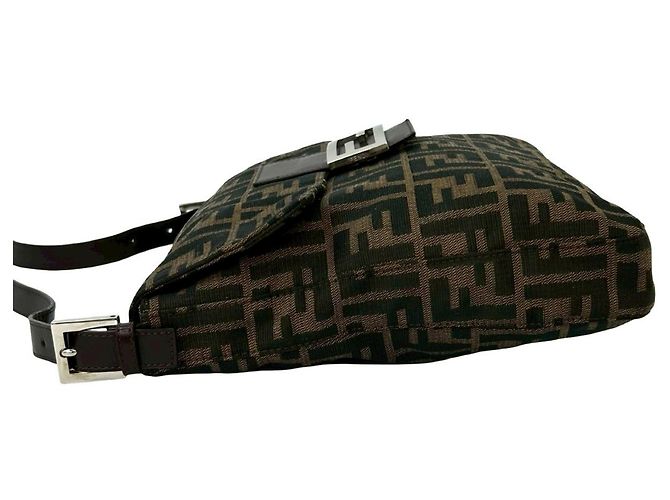 Zucca Borsa Mamma Bucket Semi-One Shoulder di Fendi Marrone - vista 5
