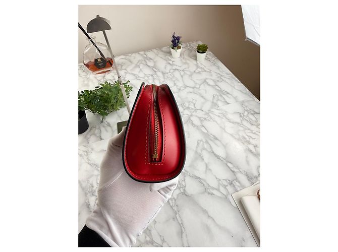 Borsa Louis Vuitton Epi Pochette Rouge Rosso - vista 12