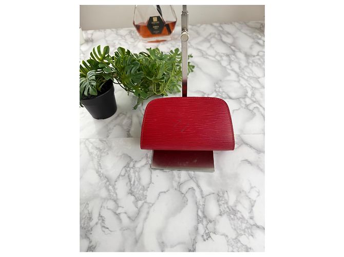 Borsa Louis Vuitton Epi Pochette Rouge Rosso - vista 14